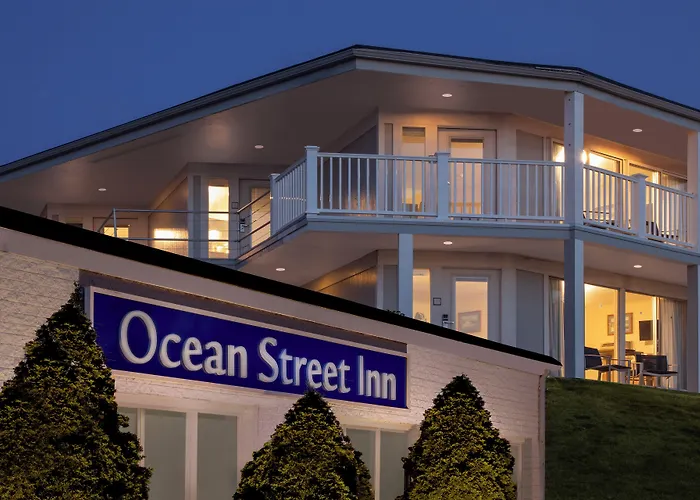 In Luxury hotels Hyannis Holiday