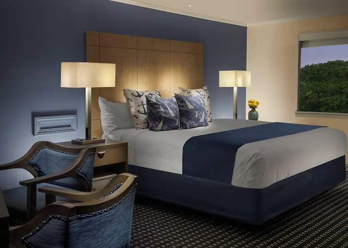 In Luxury hotels Hyannis Holiday