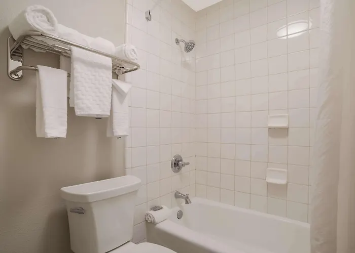 Best Western Flagship Inn