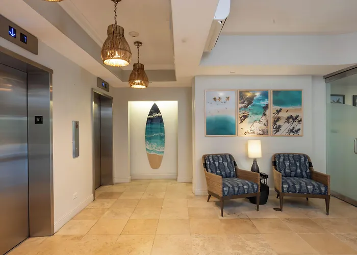 Regency On Beachwalk Waikiki By Outrigger