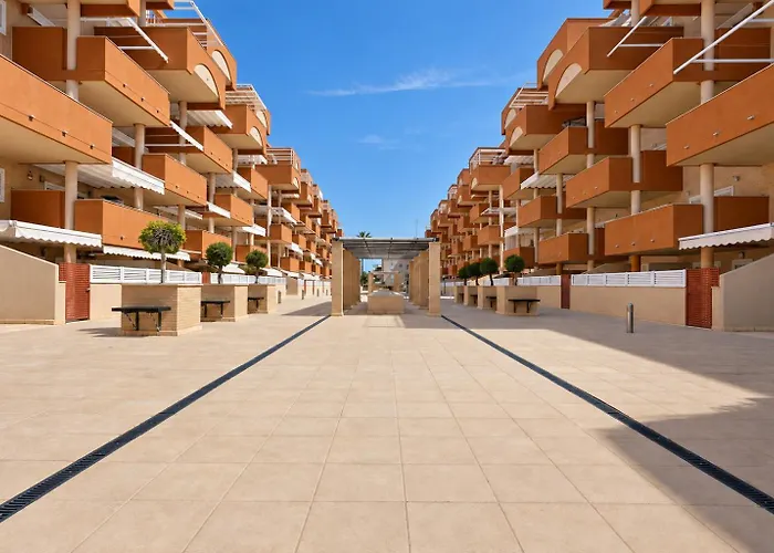 Apartamento Nuevo Con Gran Terraza Y Wifi En Canet