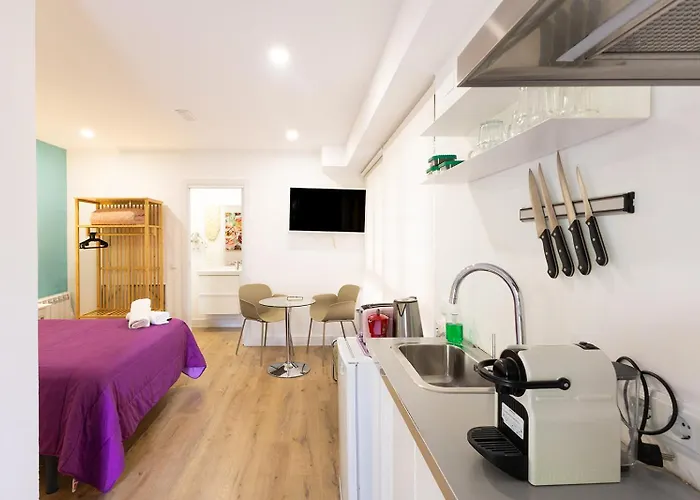 Moncloa Room Apartments