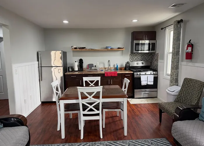 Jd Apartment And House
