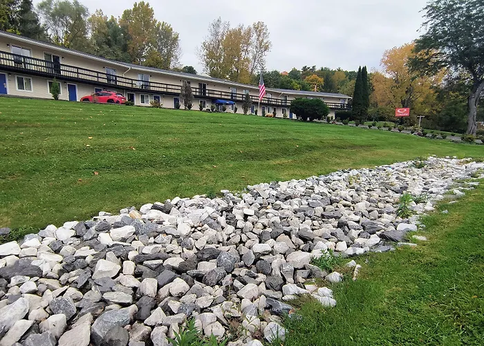 Econo Lodge Lee - Great Barrington