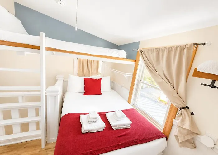 Caretakers -Split Level Pet Friendly 50 Fee