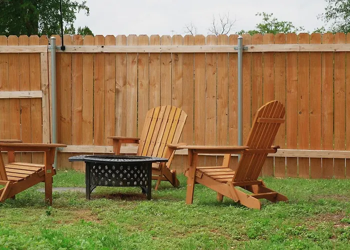 Remodeled 4Br 2Ba Steps From Georgetown Square