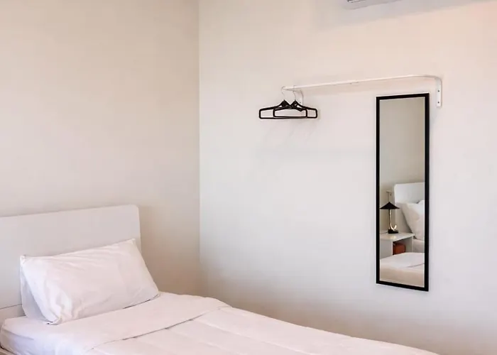 Boulevard Flat