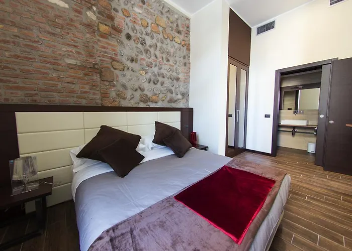  Arena Luxury Rooms