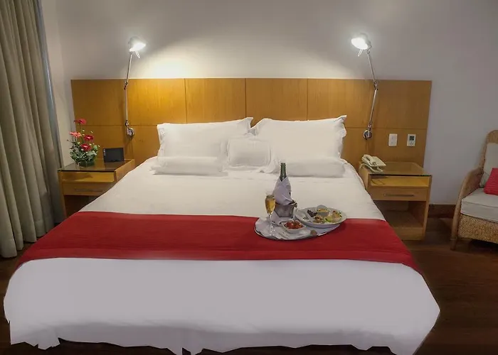 Hotel 4 estrelas: Golden Tulip Ipanema Plaza