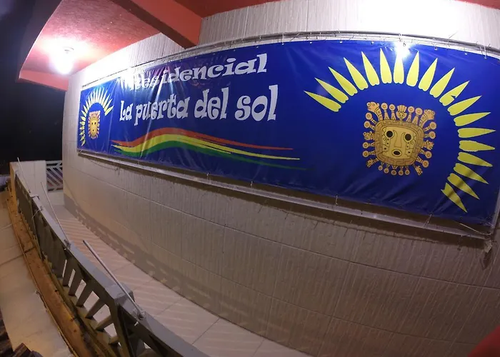 Alojamento com o café da manhã Apenas: Residencial La Puerta Del Sol