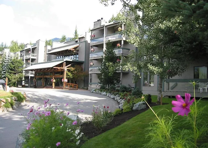 Tantalus Resort Lodge
