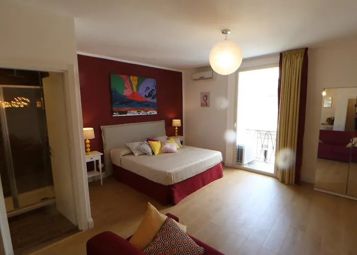 Toledo Boutique Studio Apartments