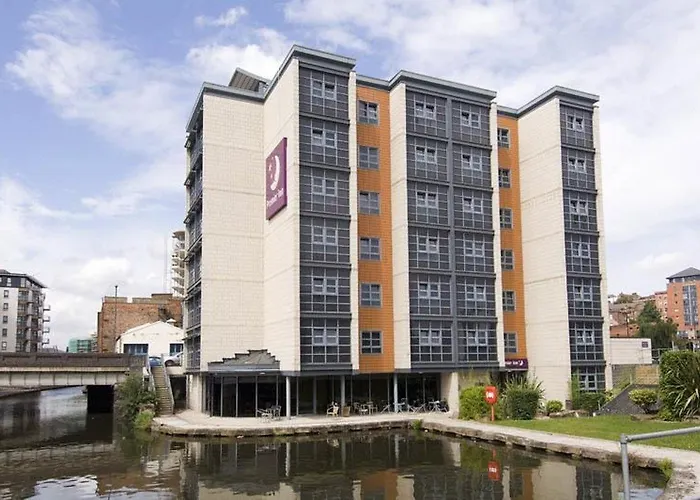 Premier Inn Premier Inn Arena - London Road