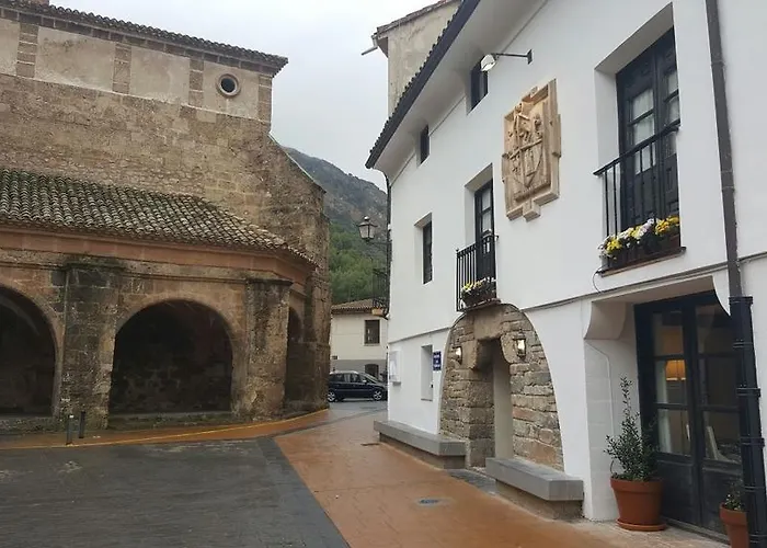Las Pedrolas