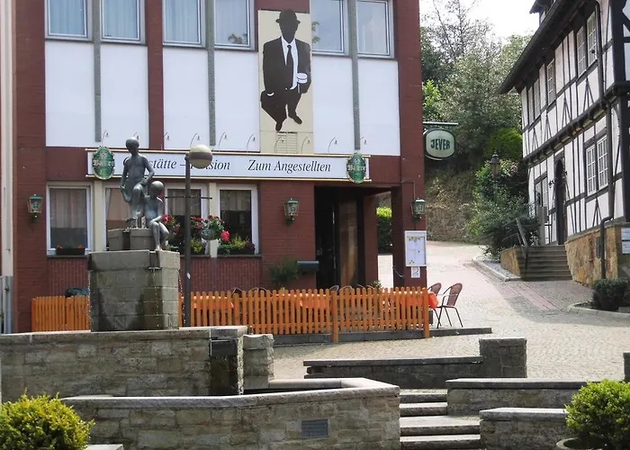 Zum Angestellten