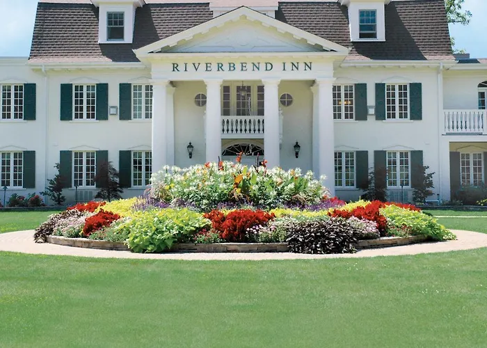 Riverbend Inn & Vineyard