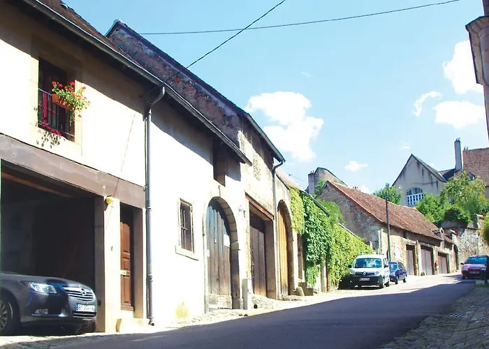 Le Petit St Lazare