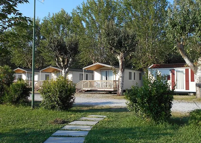 Hotel romantico: Iron Gate Marina3B