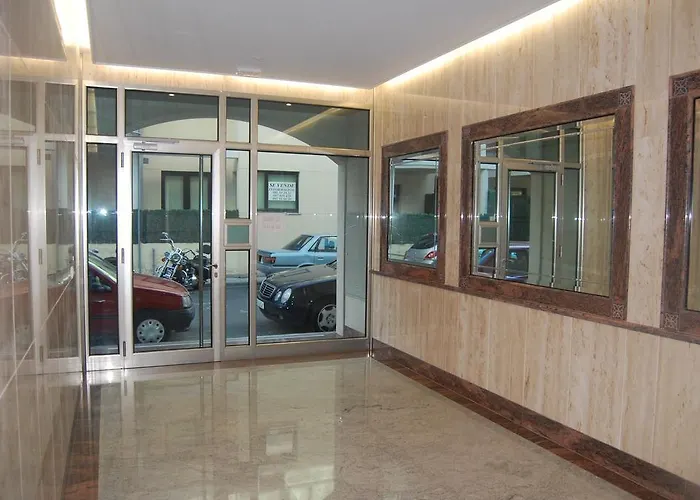 Hotel cerca del colegio: Apartamentos Cedeira