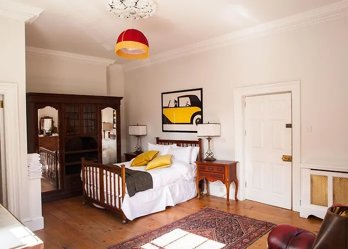 Historical Harcourt Suites