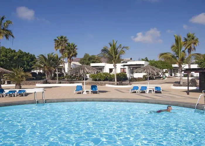 Hotel cerca del colegio: Bungalows Playa Limones