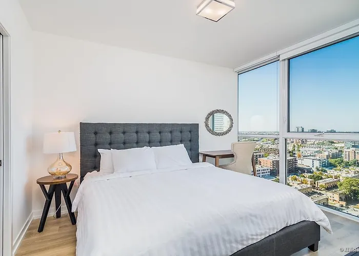 Apartment In River North Downtown Chicago