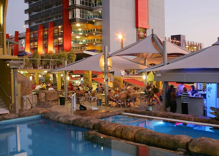 Hostel: Melaleuca On Mitchell - Darwin Yha