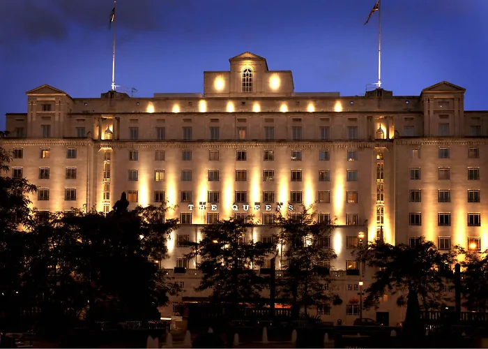 Beach hotel: The Queens Hotel