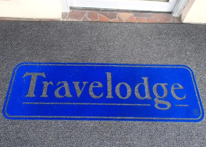 Motel: Travelodge By Wyndham Lafayette