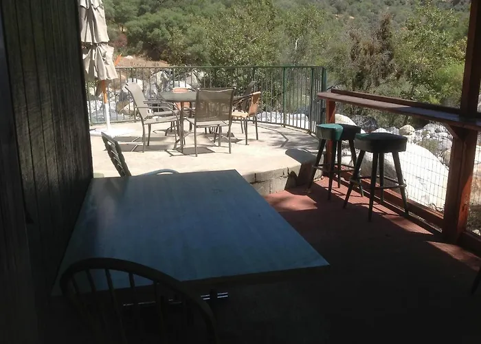 The Gateway Restaurant & Lodge