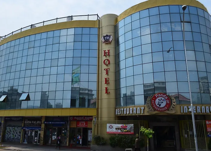 Hotel 198