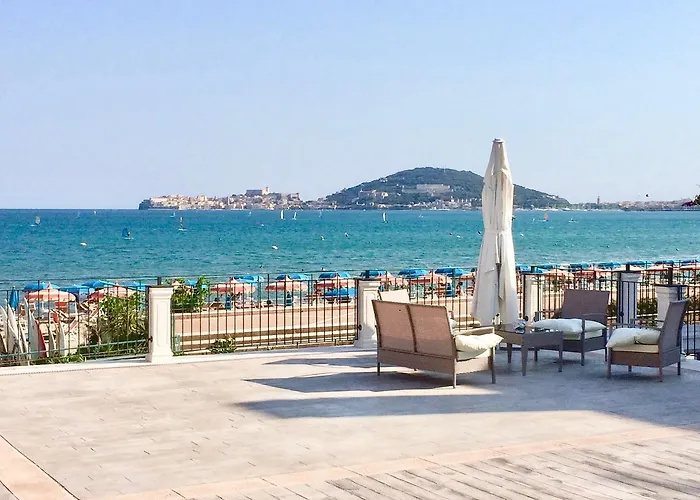 Klaton Beach Hotel