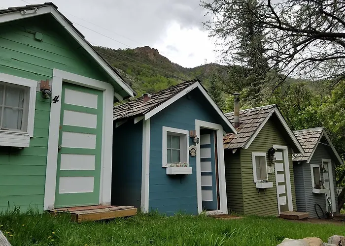 Bristol Cabins