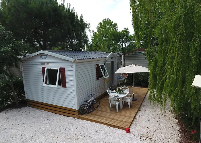 Camping Resort Les Champs Blancs