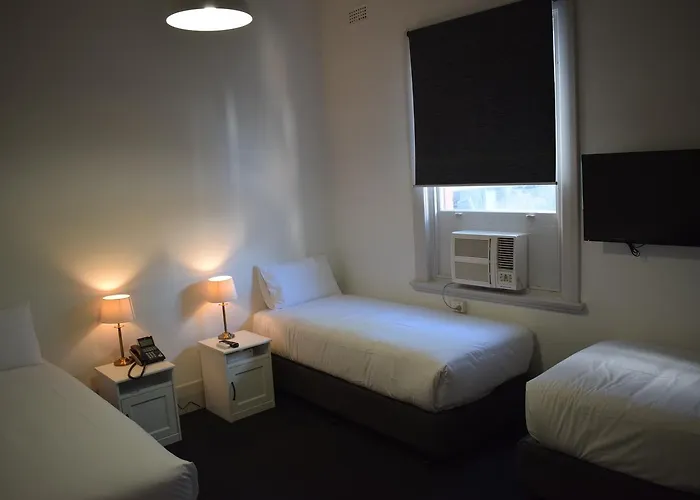 B&B only: Ambassadors Hotel