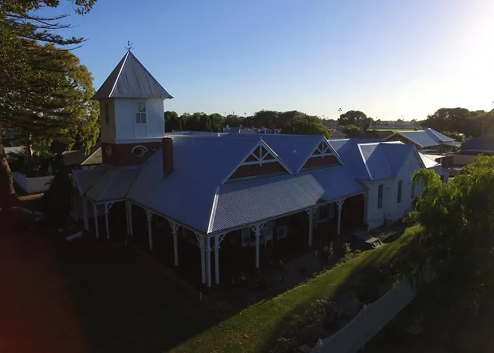 Guest house: Ithaca 1896 Manor