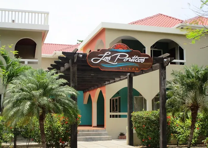 Los Porticos Villas