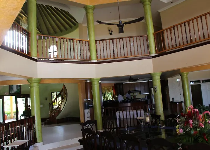 Boutique hotel only: Milbrooks Resort