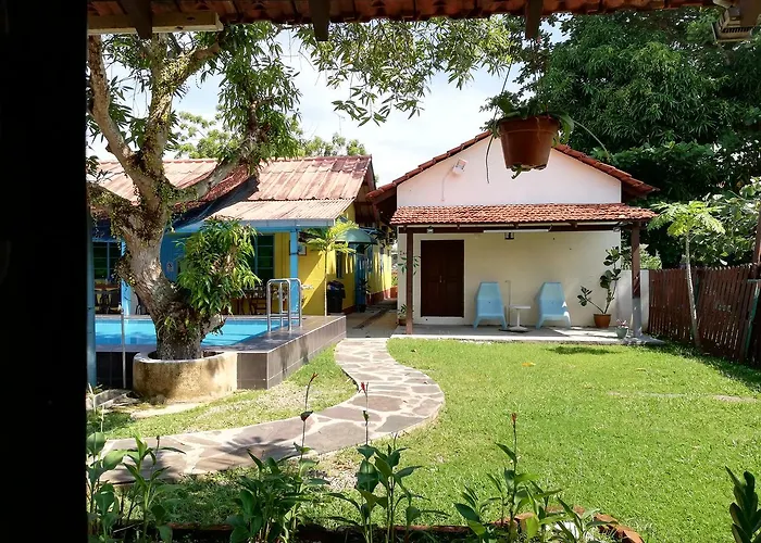 Guest house: Coco Country Homes
