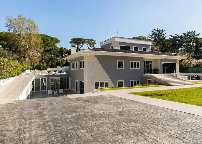 Niclas Luxury Apartments Eur