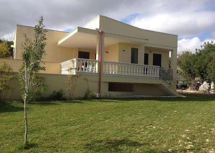 Appartamenti Affittacamere Villa Striari