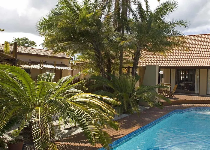 In Luxury hotels Ibhayi Guest Lodge - Lion Roars s & Lodges.