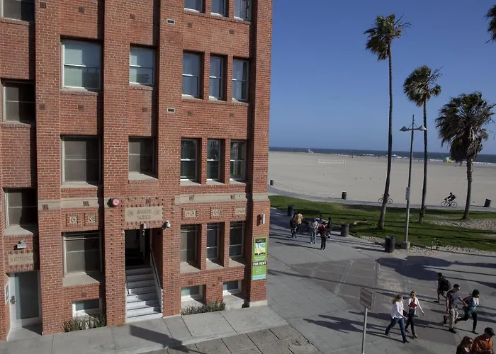 3 star hotel: Venice Breeze Suites