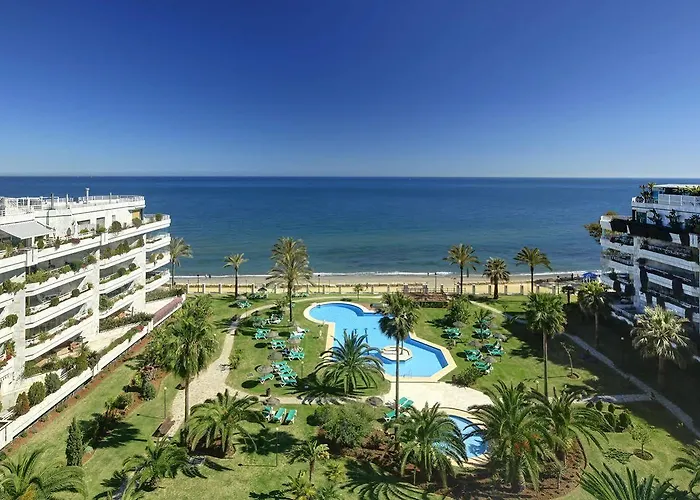 Pet Friendly hotel: Coral Beach Aparthotel