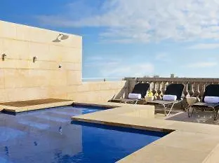 Hotel con piscina: Hotel Astoria