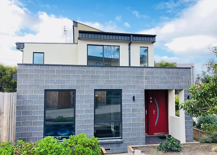 Apollo Bay Seal Apartments