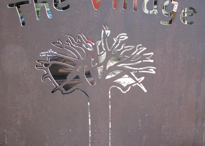 Guest house: The Village In Hatfield