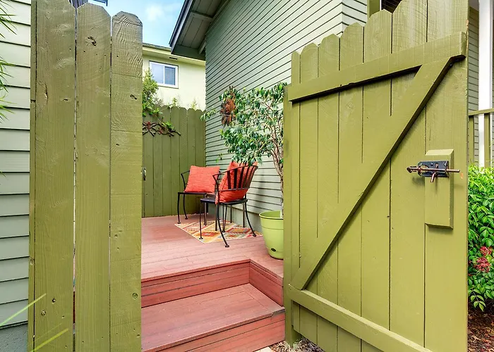 B&B only: Hillcrest House Bed & Breakfast