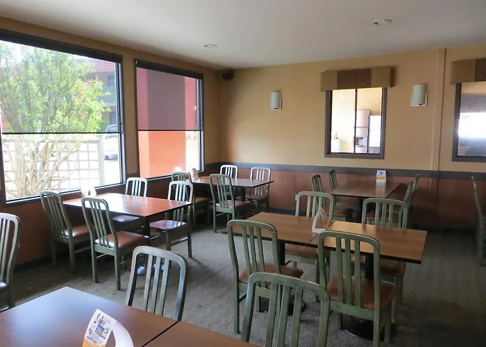 Comfort Inn & Suites Victoria