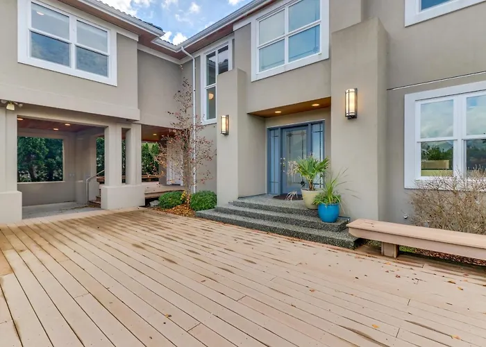 Camano Island Waterfront Modern Splendor